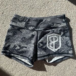 Born primitive booty shorts